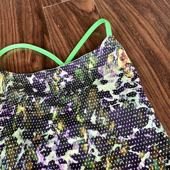 NWOT lululemon tank - Picture 2 of 3